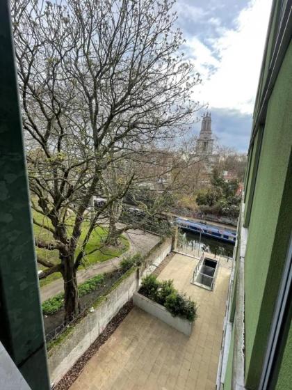 Bright & Cosy 2BD by the Canal! - Limehouse - image 29