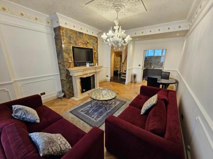 Flat 1 Charles Street