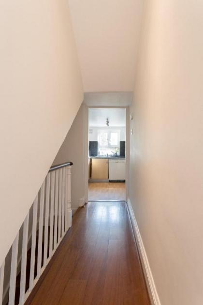 Beautiful Home in Camden with Garden - image 24