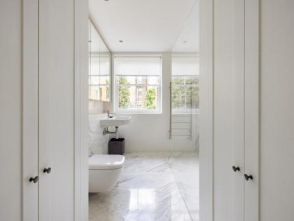 Pass the Keys Lovely 3 bedroom Mews House in Chelsea - image 25