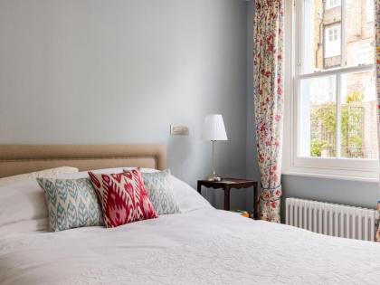 Pass the Keys Lovely 3 bedroom Mews House in Chelsea - image 28