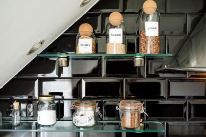 The Luxury 'Treehouse' - One bed Little Venice - image 26