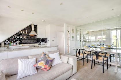 The Luxury 'Treehouse' - One bed Little Venice - image 27