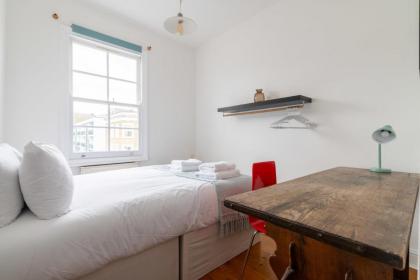 Stylish Kings-Cross Maisonette - image 16