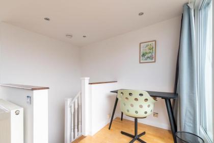 Stylish Kings-Cross Maisonette - image 21