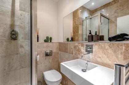 Cozy Covent Garden/Oxford Street apartment - image 2