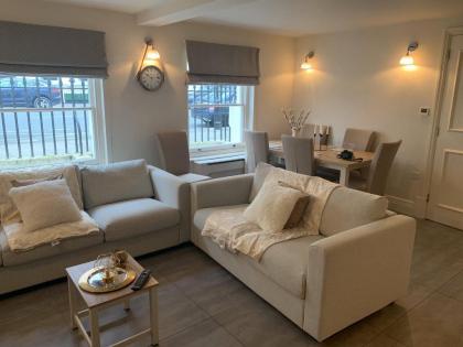 Hyde Park Villa - image 24