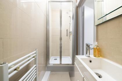 Charmstay Shepherds Bush - image 20