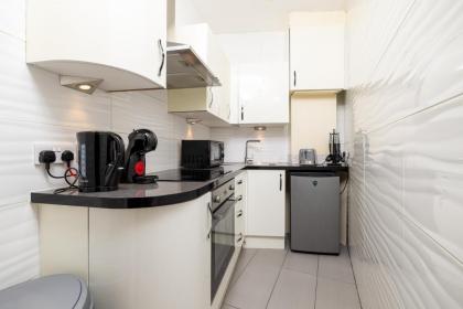 Charmstay Shepherds Bush - image 7