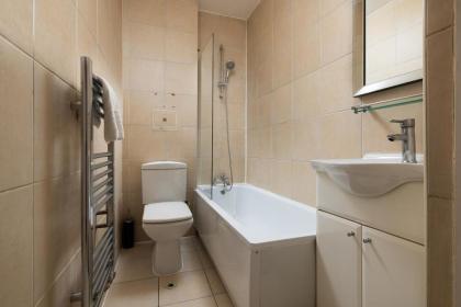 Charmstay Shepherds Bush - image 9