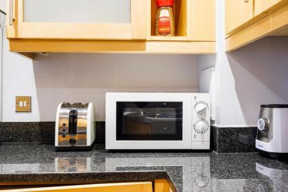 Canary Wharf-Excel- South Quay River View Free Wifi Apartment sleeps up to 5 - image 23
