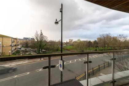 Beautiful Waterfront 1BD Flat - Bethnal Green - image 21