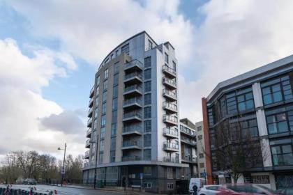 Beautiful Waterfront 1BD Flat - Bethnal Green - image 24