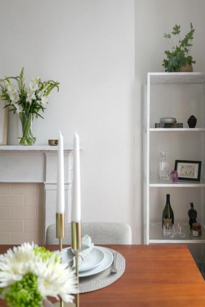 Light filled studio with view of Regents Park - image 21