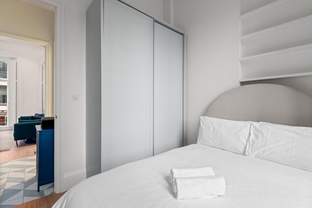 Londwell Central Chic Luxury Stay by Hyde Park - image 5