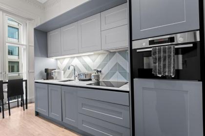 Londwell Central Chic Luxury Stay by Hyde Park - image 9