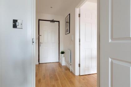 The Bow Apartment - image 25