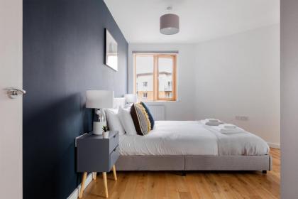 The Bow Apartment - image 27