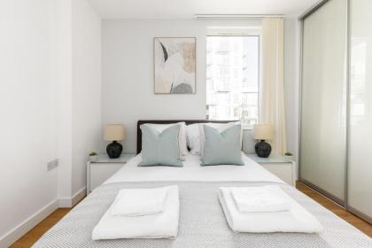 The Bow Apartment - image 30