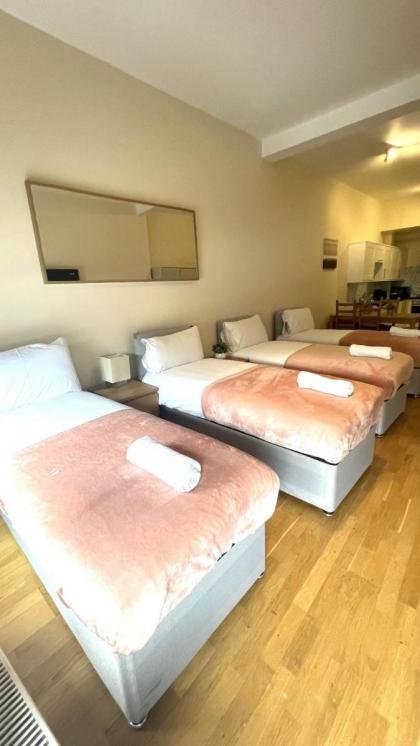 Camden Rooms - image 21