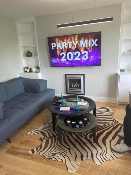 Abbey Road Luxury Modern Flat w Historic Vibes