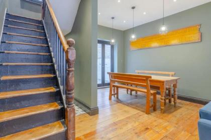 Inviting 4BD with Private Patio - Bethnal Green - image 25