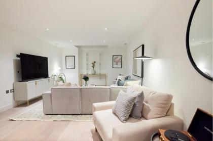 The Fulham Place - Classy 5BDR House with Garden - image 26