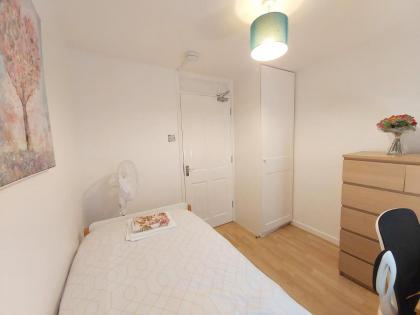 London Harford House rooms - image 22