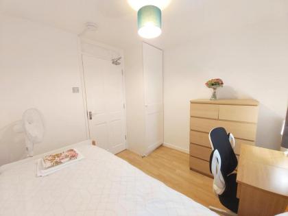 London Harford House rooms - image 23