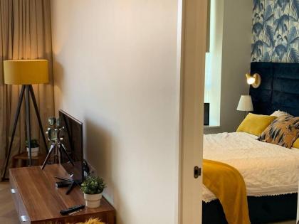 Luxury 1 bed in Soho House Building w pool gym - image 29