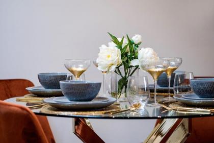 Marble Arch Suite 9-Hosted by Sweetstay - image 22