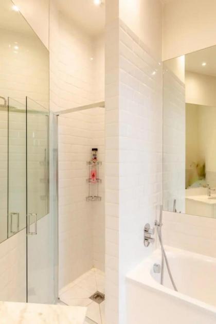 Chic 2BD Flat - 5 Minutes from Marylebone - image 12