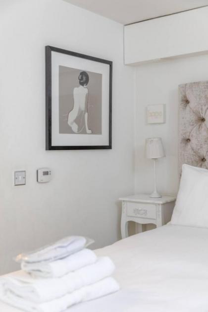 Chic 2BD Flat - 5 Minutes from Marylebone - image 25