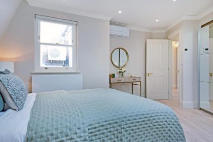 Marble Arch Suite 7-Hosted by Sweetstay - image 22