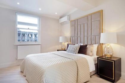 Marble Arch Suite 7-Hosted by Sweetstay - image 26
