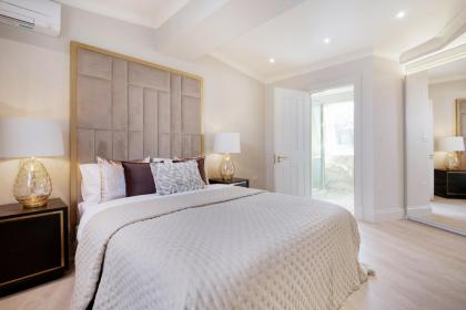 Marble Arch Suite 7-Hosted by Sweetstay - image 27