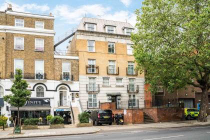 Ventilated Central 2BR Flat 5 min from Station - image 27