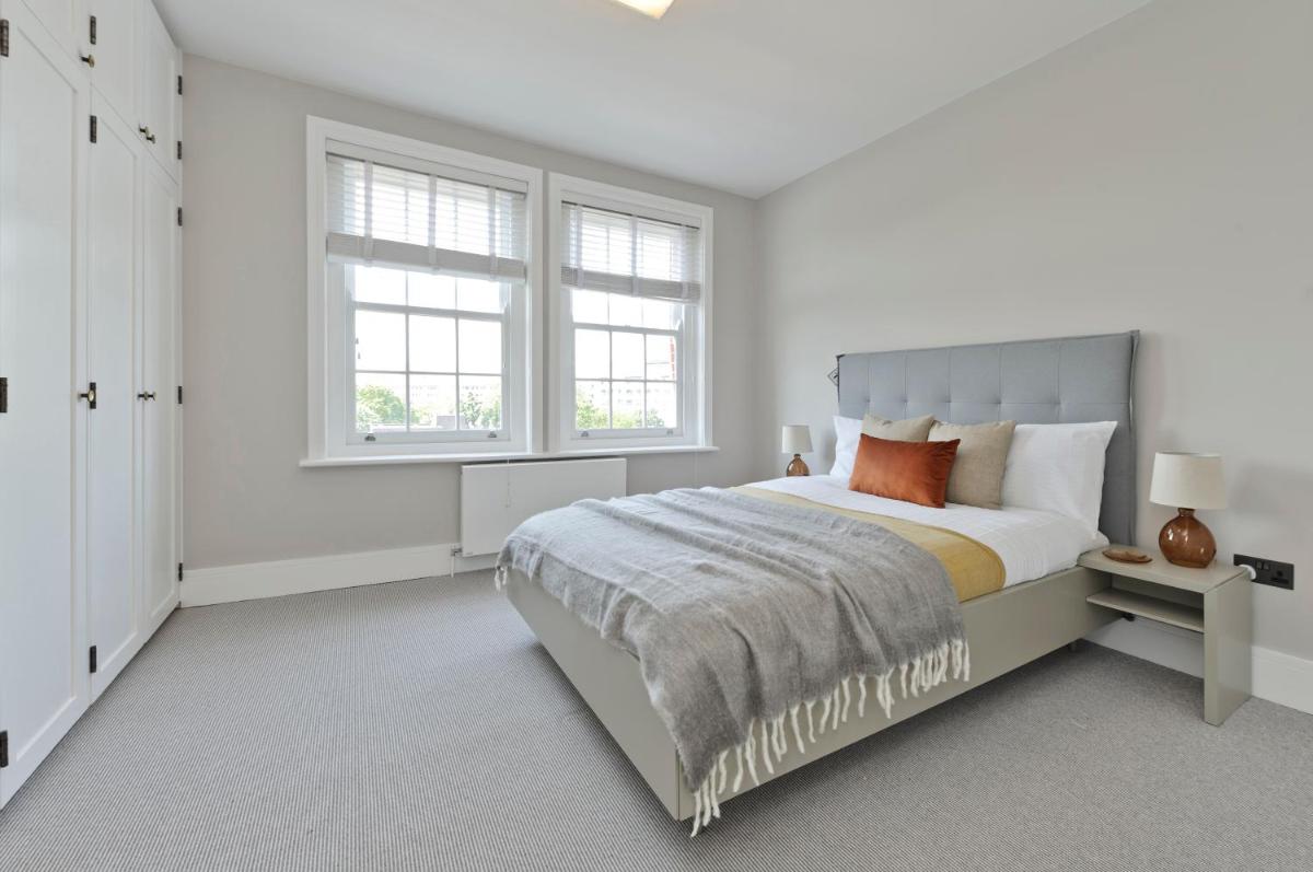 Fabulous three bedroom flat near Marylebone by UnderTheDoormat - image 2