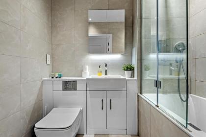 Londwell Heart of Notting Hill Balcony Suite Luxury - image 22