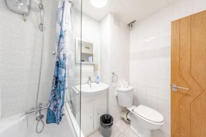 Central 2BD Flat with Balcony - Shoreditch - image 26