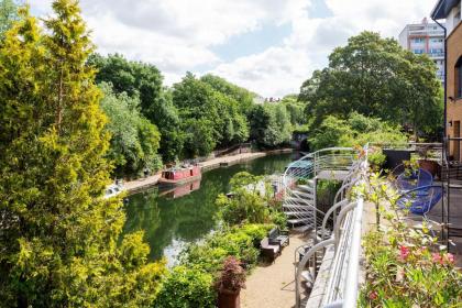 Veeve - Canalside Comfort - image 19