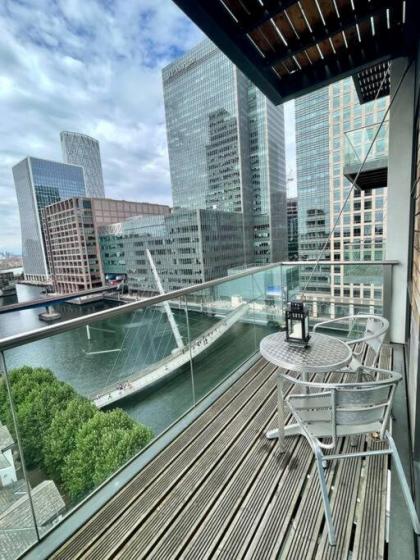 Entire 1 bed Apartment with private Balcony - image 23