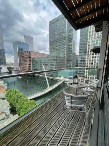 Entire 1 bed Apartment with private Balcony - image 24