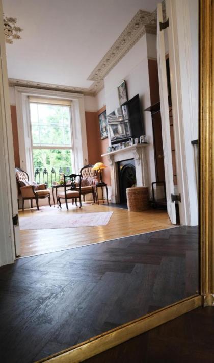 Quaint Apartment in Primrose Hill London - image 24