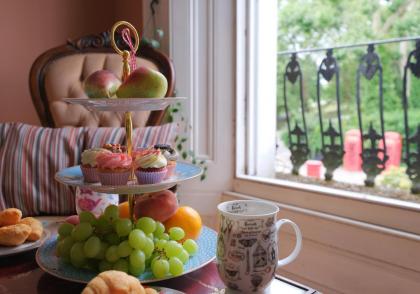 Quaint Apartment in Primrose Hill London - image 25
