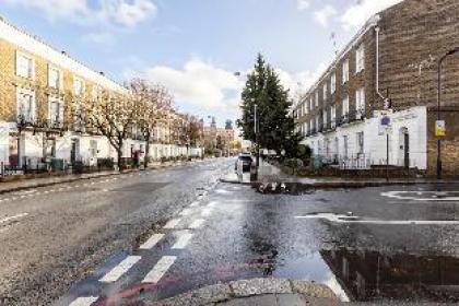 Camden | Fast Wifi | Parking - image 12