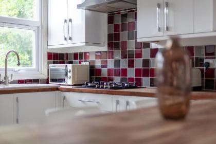 The Harlesden Villas - image 21