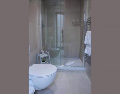 Westminster 2 Bed 2 Bath Apt - image 28