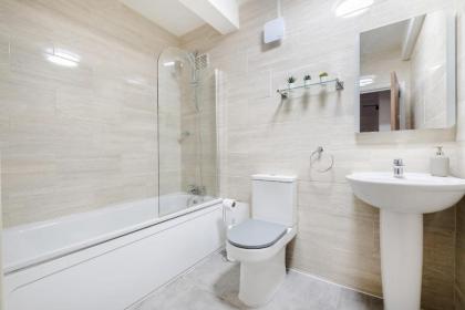 First Class Living Experience Luxury In Harley St - image 24