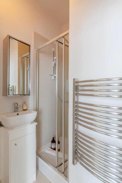 Incredibly Located Studio Flat - Camden Town - image 25